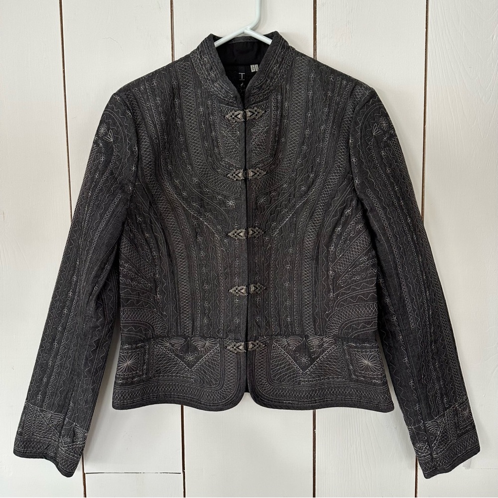 Tahari Embroidered Venetian Jean Jacket Sz L